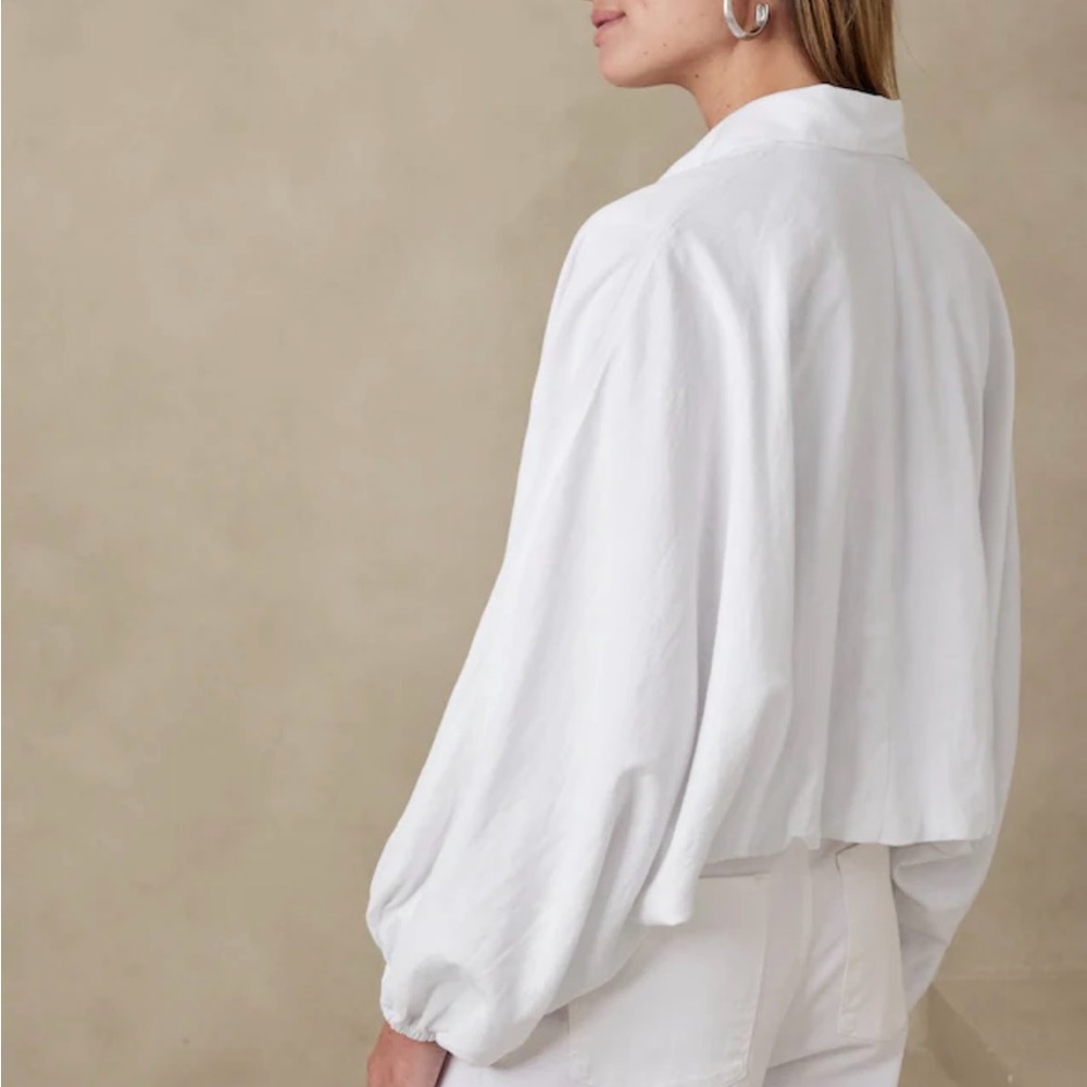 NWT- Banana Republic Factory Linen Cropped Shirt